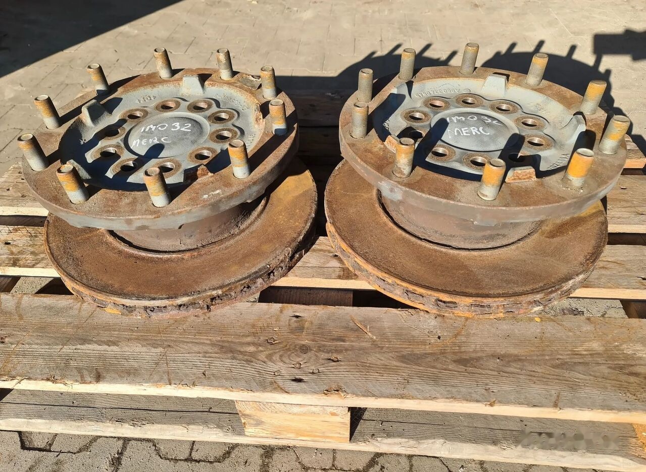 Mercedes-Benz Piasta przód przednia MERCEDES ACTROS MP4 Mercedes-Benz ACTROS MP4 truck - Wheel hub for Truck: picture 2 Mercedes-Benz Piasta przód przednia MERCEDES ACTROS MP4 Mercedes-Benz ACTROS MP4 truck - Wheel hub for Truck: picture 2