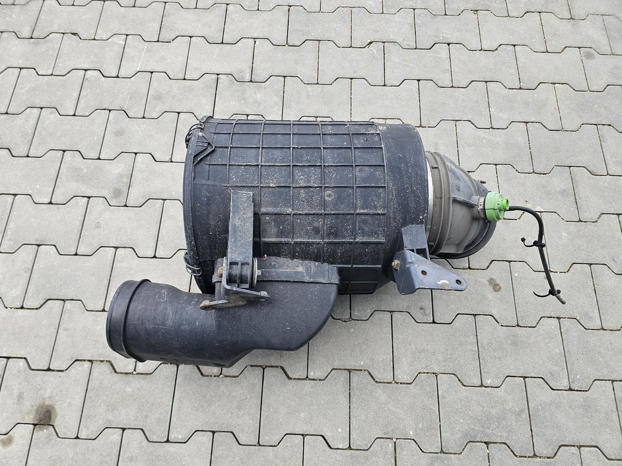 RENAULT RANGE T / AIR FILTER HOUSING / 21248263 - Air filter: picture 2 RENAULT RANGE T / AIR FILTER HOUSING / 21248263 - Air filter: picture 2