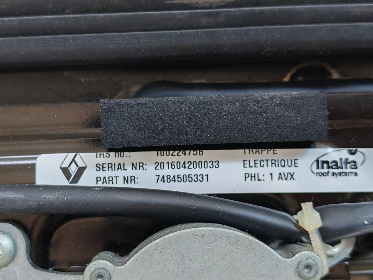 RENAULT RANGE T / SUNROOF / 7484505331 - Window and parts: picture 5 RENAULT RANGE T / SUNROOF / 7484505331 - Window and parts: picture 5