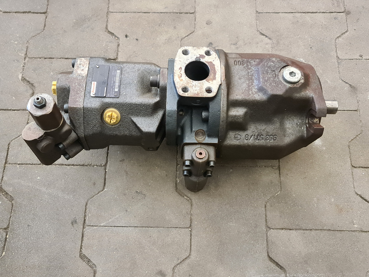 REXROTH HYDRAULIC PUMP / A10VSO28DR 1 / A10VSO10DR - Hydraulic pump: picture 1 REXROTH HYDRAULIC PUMP / A10VSO28DR 1 / A10VSO10DR - Hydraulic pump: picture 1