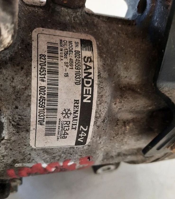 Renault RANGE T truck - A/C compressor for Truck: picture 4 Renault RANGE T truck - A/C compressor for Truck: picture 4