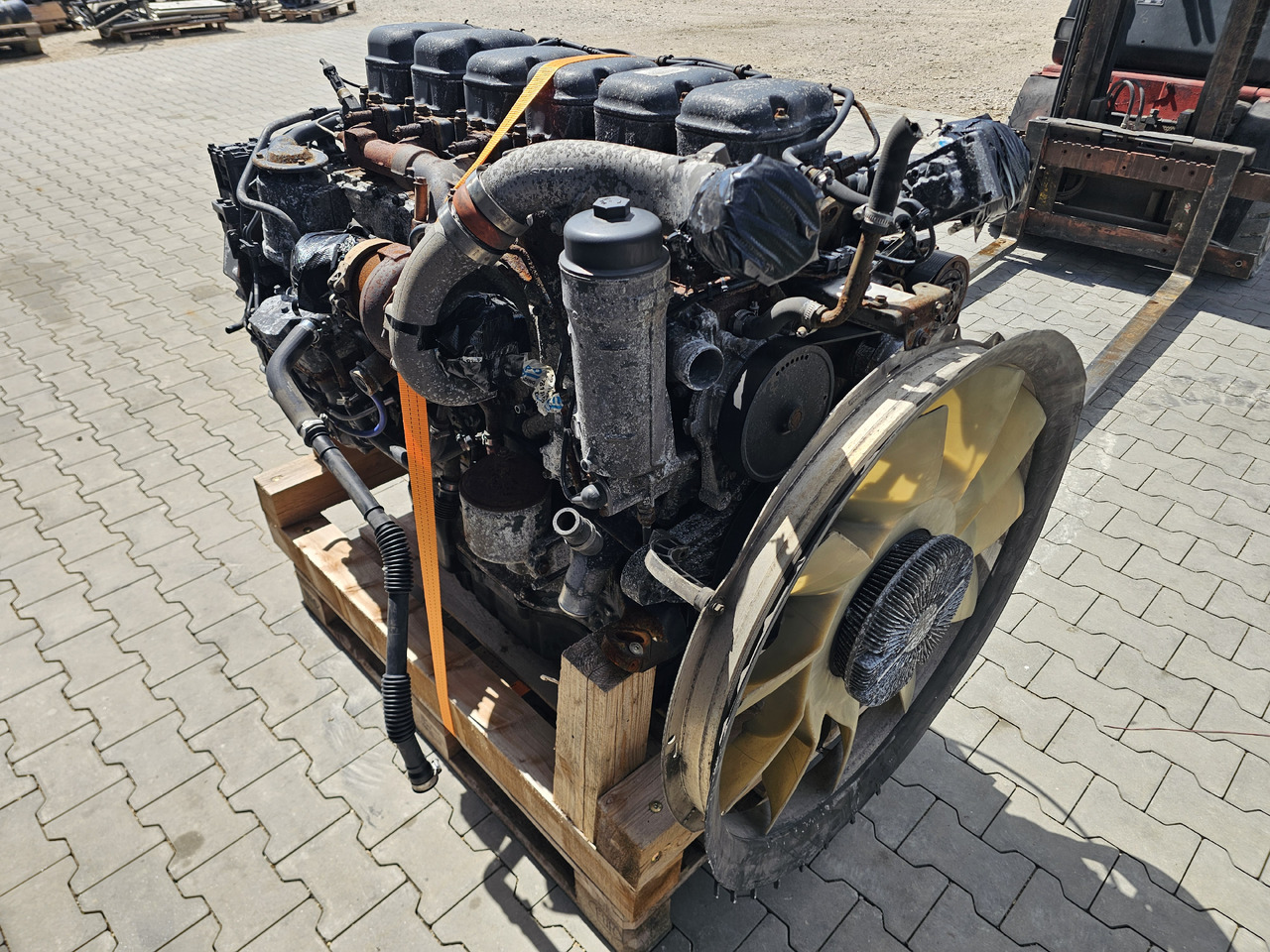 SCANIA DC13 147 / 146 EURO 6 / COMPLETE ENGINE - Engine: picture 5 SCANIA DC13 147 / 146 EURO 6 / COMPLETE ENGINE - Engine: picture 5