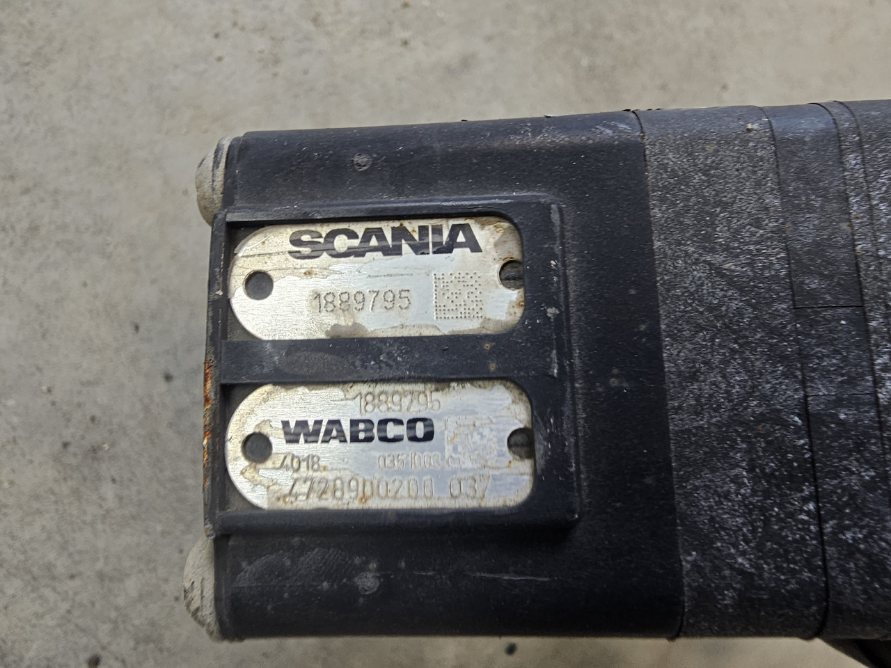 SCANIA S, R, P, G / ECAS CONTROL VALVE / 1889795 - Brake valve: picture 4 SCANIA S, R, P, G / ECAS CONTROL VALVE / 1889795 - Brake valve: picture 4
