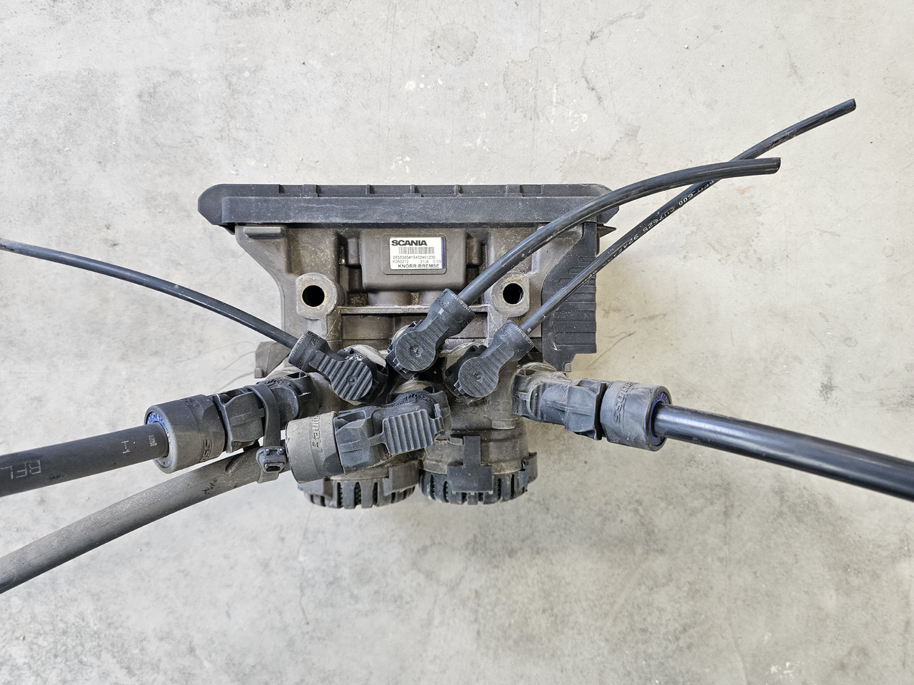SCANIA S, R, P, G / REAR EBS VALVE / 2653385 / K050212 - Brake valve: picture 2 SCANIA S, R, P, G / REAR EBS VALVE / 2653385 / K050212 - Brake valve: picture 2