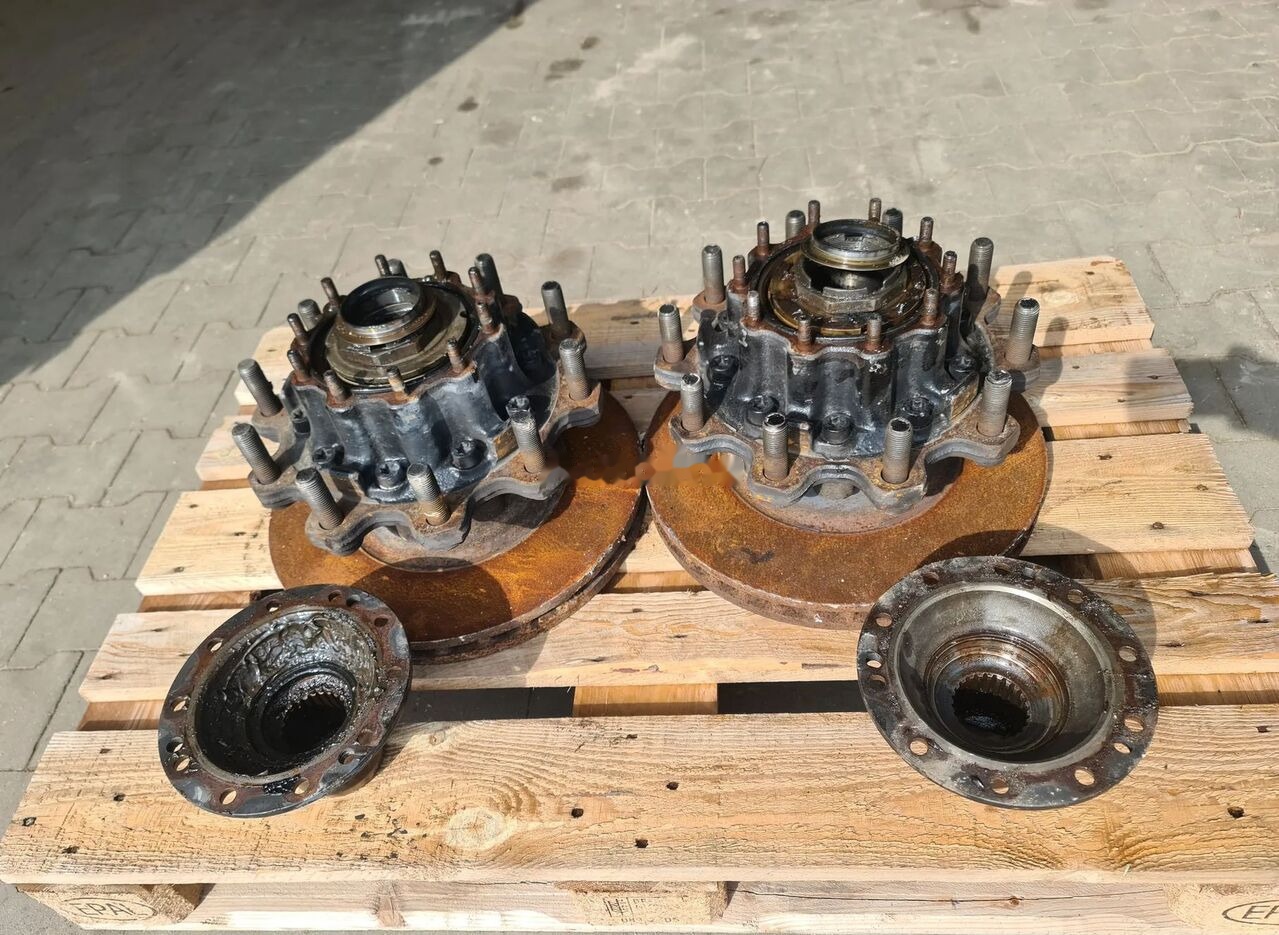 Scania R truck - Wheel hub for Truck: picture 1 Scania R truck - Wheel hub for Truck: picture 1
