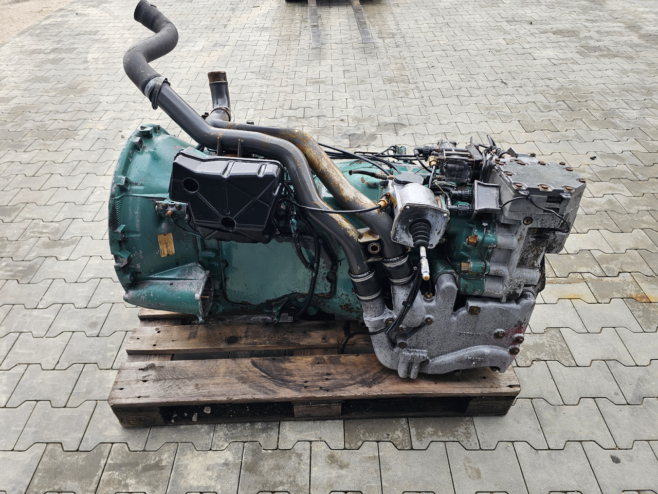 VOLVO FH13 FH16 / GEARBOX / RETARDER / VTO2814B / MANUAL / WORLDWIDE DELIVERY - Gearbox: picture 5 VOLVO FH13 FH16 / GEARBOX / RETARDER / VTO2814B / MANUAL / WORLDWIDE DELIVERY - Gearbox: picture 5