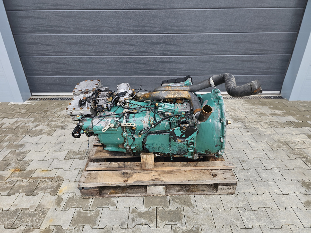 VOLVO FH13 FH16 / GEARBOX / RETARDER / VTO2814B / MANUAL / WORLDWIDE DELIVERY - Gearbox: picture 2 VOLVO FH13 FH16 / GEARBOX / RETARDER / VTO2814B / MANUAL / WORLDWIDE DELIVERY - Gearbox: picture 2