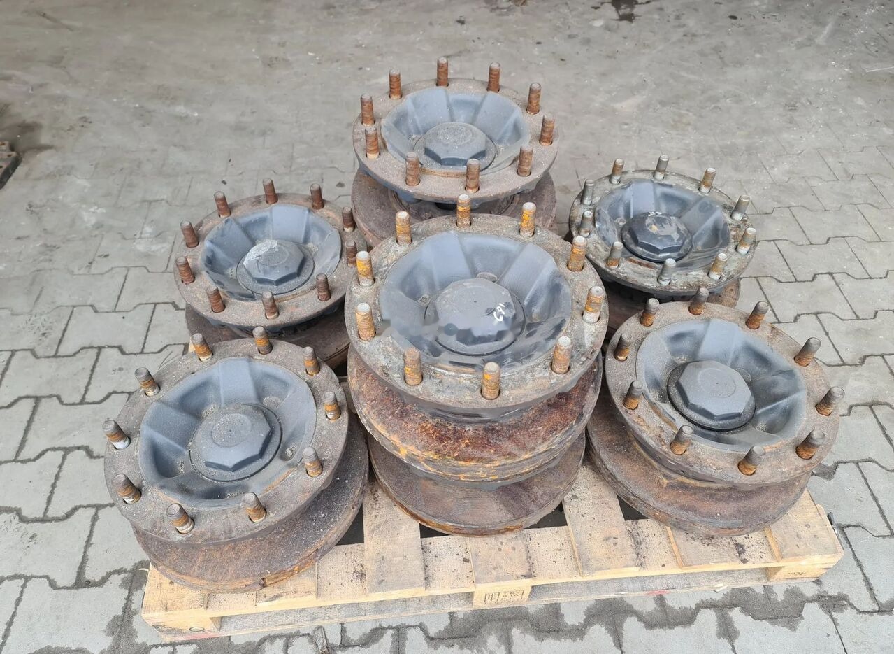 Volvo Piasta przód przednia łożysko duże 68mm 6.8cm VOLVO FH FM FH4 RE Volvo FH FM FH4 RE truck - Wheel hub for Truck: picture 1 Volvo Piasta przód przednia łożysko duże 68mm 6.8cm VOLVO FH FM FH4 RE Volvo FH FM FH4 RE truck - Wheel hub for Truck: picture 1