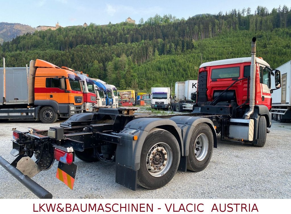 MAN TGS 26.440 6x2 mit Lift und Lenkachse MAN TGS 26.440 6x2 mit Lift und Lenkachse - Cab chassis truck: picture 3 MAN TGS 26.440 6x2 mit Lift und Lenkachse MAN TGS 26.440 6x2 mit Lift und Lenkachse - Cab chassis truck: picture 3