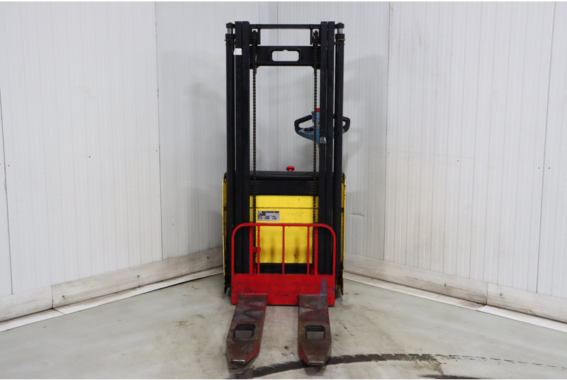 Hyster S1.0 AC - Stacker: picture 3 Hyster S1.0 AC - Stacker: picture 3