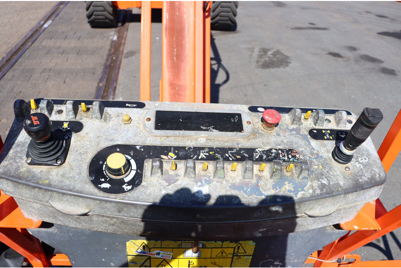 JLG 800AJ - Articulated boom: picture 2 JLG 800AJ - Articulated boom: picture 2