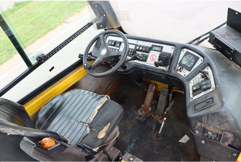 Terberg BC182 - Terminal tractor: picture 2 Terberg BC182 - Terminal tractor: picture 2