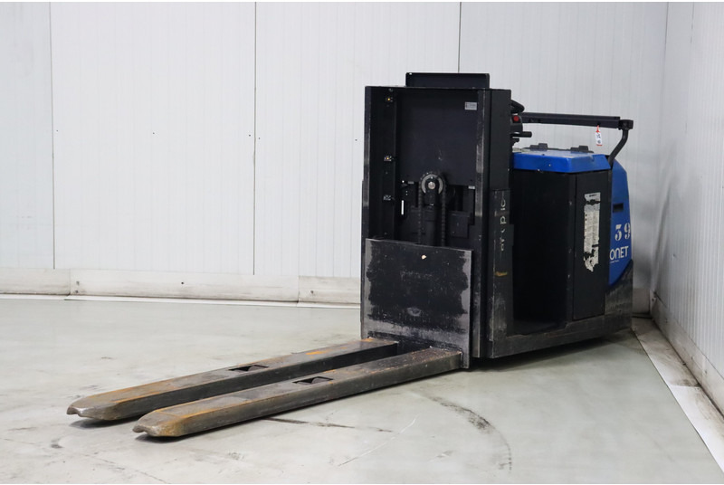 Toyota OSE120 - Order picker: picture 4 Toyota OSE120 - Order picker: picture 4