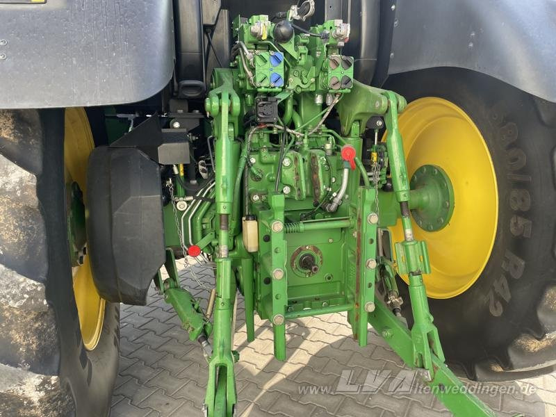 John Deere 6190R - Farm tractor: picture 5 John Deere 6190R - Farm tractor: picture 5