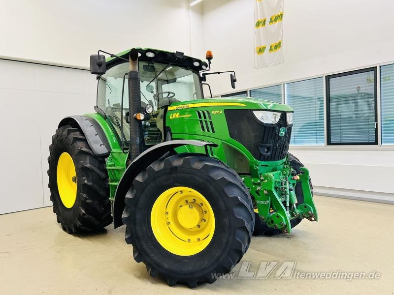 John Deere 6210R - Farm tractor: picture 4 John Deere 6210R - Farm tractor: picture 4