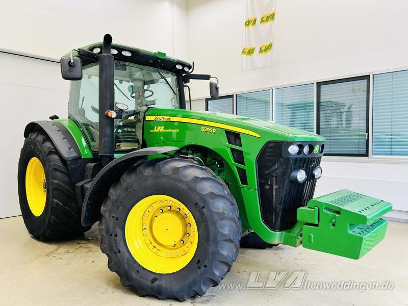 John Deere 8295R - Farm tractor: picture 2 John Deere 8295R - Farm tractor: picture 2