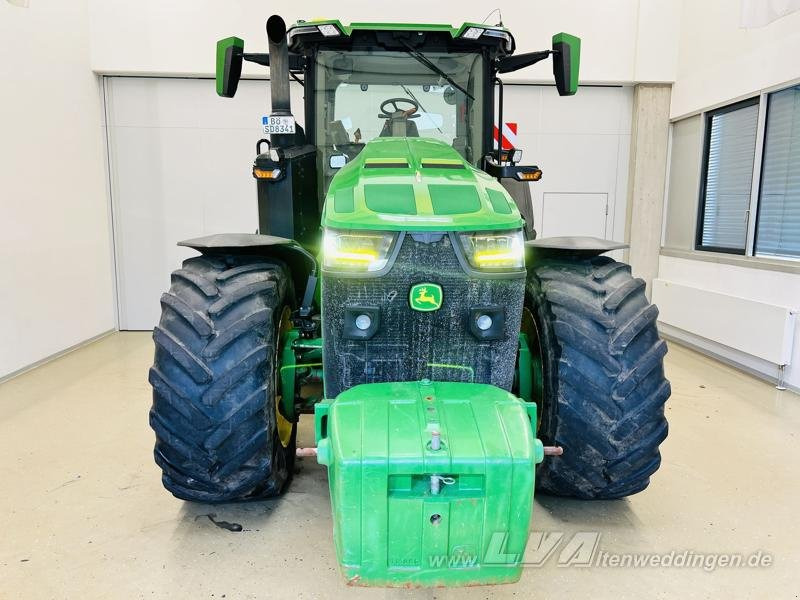 John Deere 8R 340 - Farm tractor: picture 5 John Deere 8R 340 - Farm tractor: picture 5