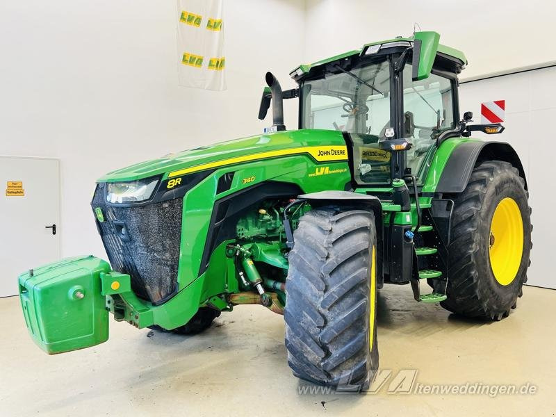 John Deere 8R 340 - Farm tractor: picture 3 John Deere 8R 340 - Farm tractor: picture 3