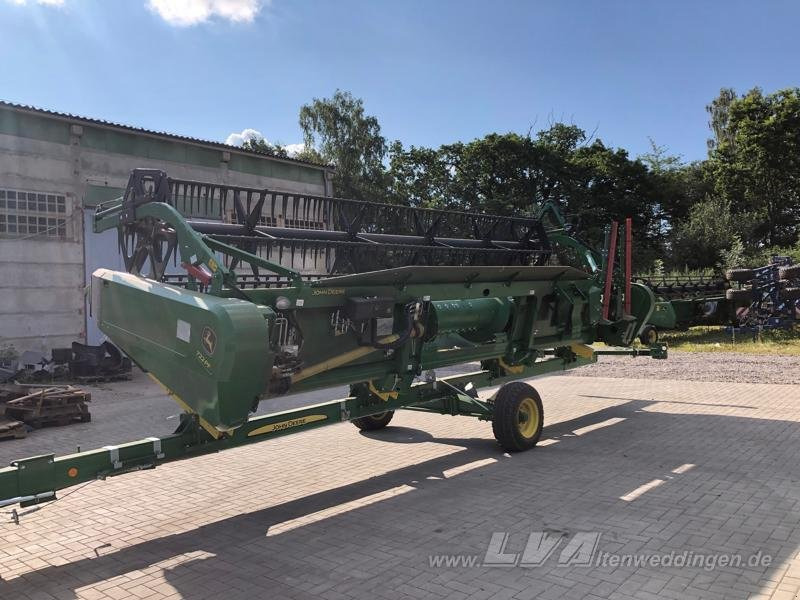 John Deere T550 - Combine harvester: picture 5 John Deere T550 - Combine harvester: picture 5