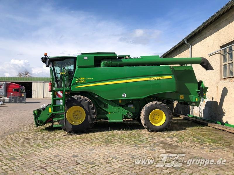 John Deere W550 - Combine harvester: picture 1 John Deere W550 - Combine harvester: picture 1