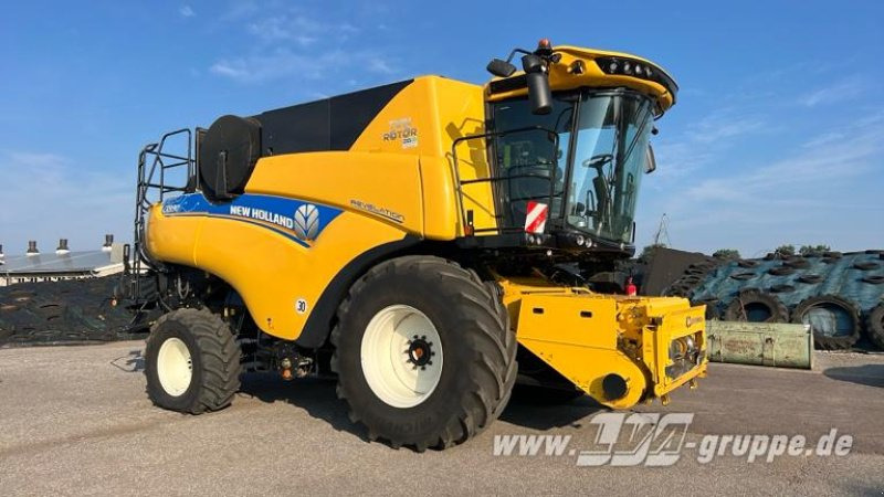New Holland CR9.90 - Combine harvester: picture 2 New Holland CR9.90 - Combine harvester: picture 2