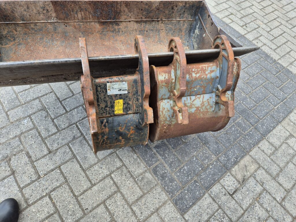 Mini excavator AIRMANN AX33U mididigger: picture 13