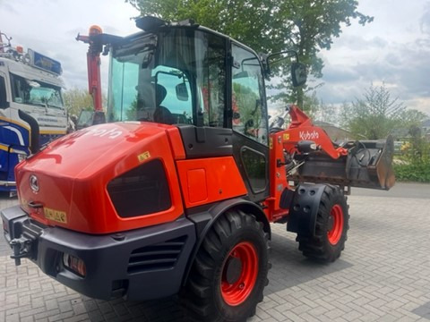 KUBOTA R082 - Wheel loader: picture 1 KUBOTA R082 - Wheel loader: picture 1
