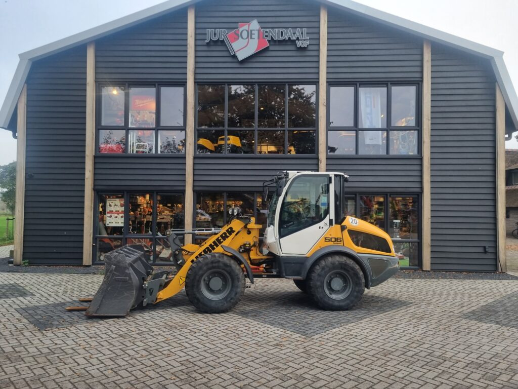 LIEBHERR L506C - Wheel loader: picture 1 LIEBHERR L506C - Wheel loader: picture 1