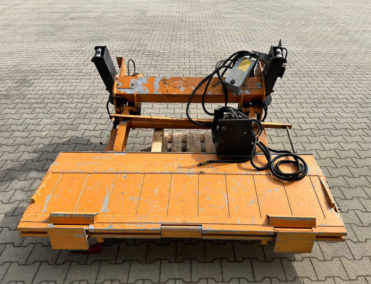 Unimog Heckladebordwand Unbekannt 427 - Tail lift: picture 2 Unimog Heckladebordwand Unbekannt 427 - Tail lift: picture 2