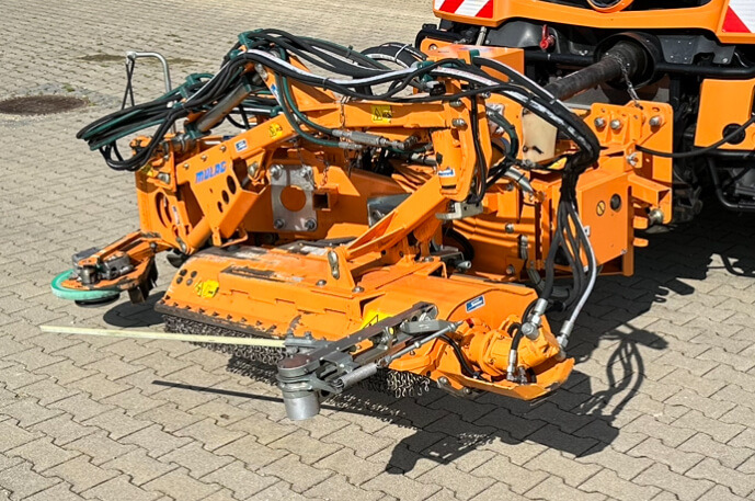 Unimog Leitpfostenausmähgerät / Randstreifenmähger - Boom mower: picture 5 Unimog Leitpfostenausmähgerät / Randstreifenmähger - Boom mower: picture 5