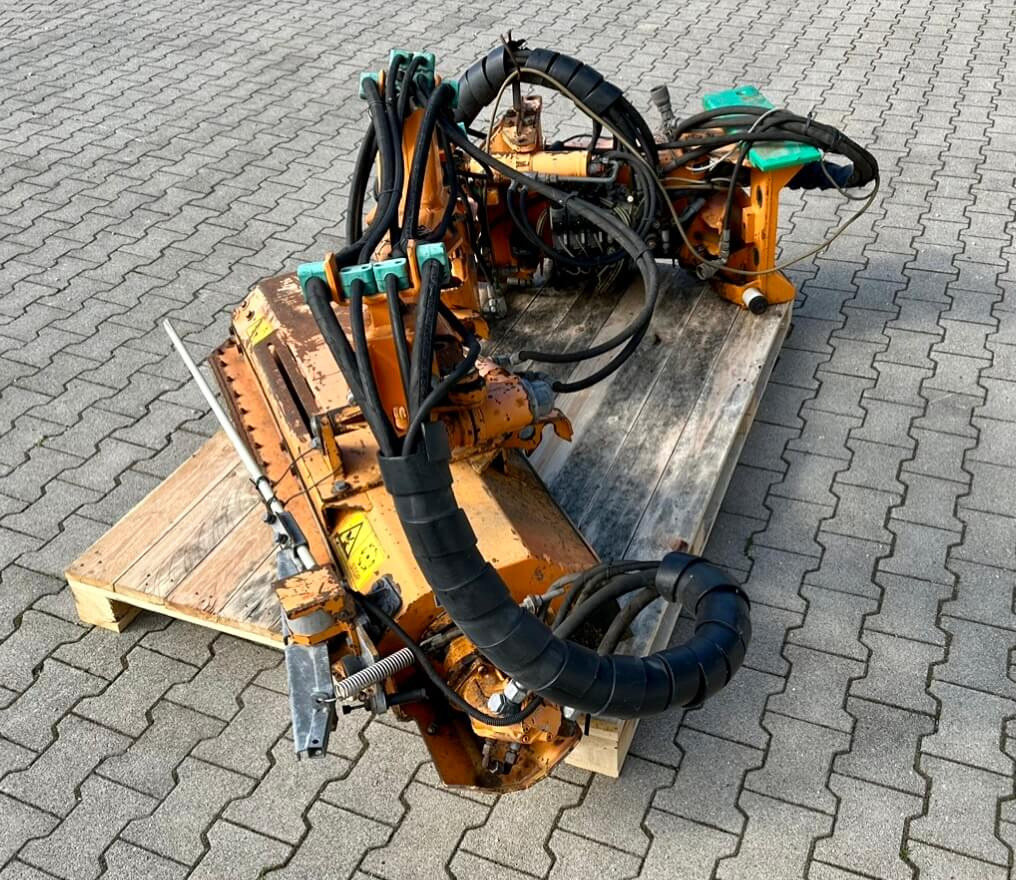 Unimog Randstreifenmulcher Mulag MRK 300 - Verge mower: picture 3 Unimog Randstreifenmulcher Mulag MRK 300 - Verge mower: picture 3