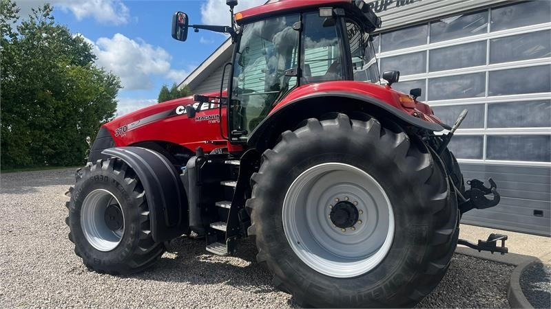 Case IH Magnum 370 CVX Med fronlift - Farm tractor: picture 3 Case IH Magnum 370 CVX Med fronlift - Farm tractor: picture 3