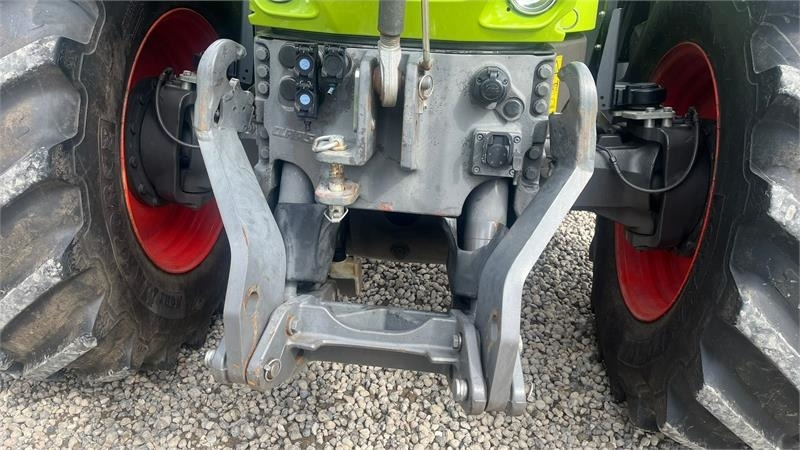 Claas Axion 930 CMatic Med næsten nye dæk, frontlift og - Farm tractor: picture 4 Claas Axion 930 CMatic Med næsten nye dæk, frontlift og - Farm tractor: picture 4