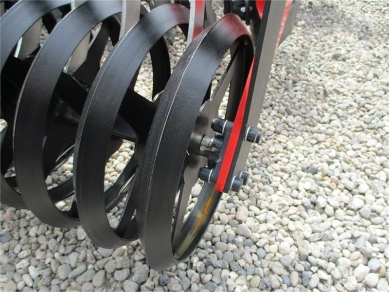 Dexwal Mamut 4 m Med v-rings pakker og 560mm talerkner - Disc harrow: picture 5 Dexwal Mamut 4 m Med v-rings pakker og 560mm talerkner - Disc harrow: picture 5