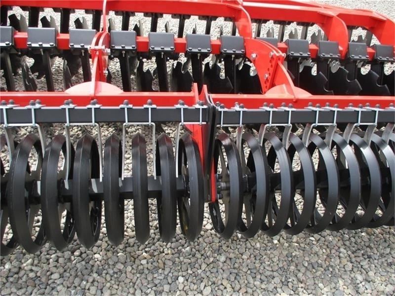 Dexwal Mamut 4 m med v-rings pakker og 560 mm tallerkner - Disc harrow: picture 5 Dexwal Mamut 4 m med v-rings pakker og 560 mm tallerkner - Disc harrow: picture 5