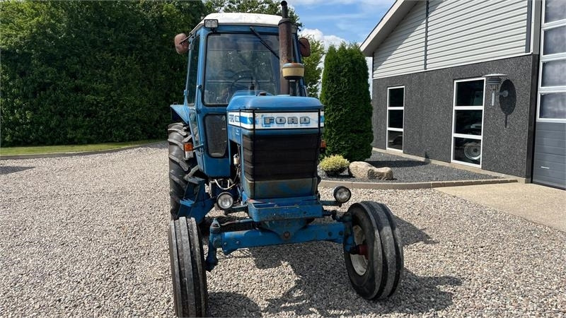 Farm tractor Ford 6700: picture 16