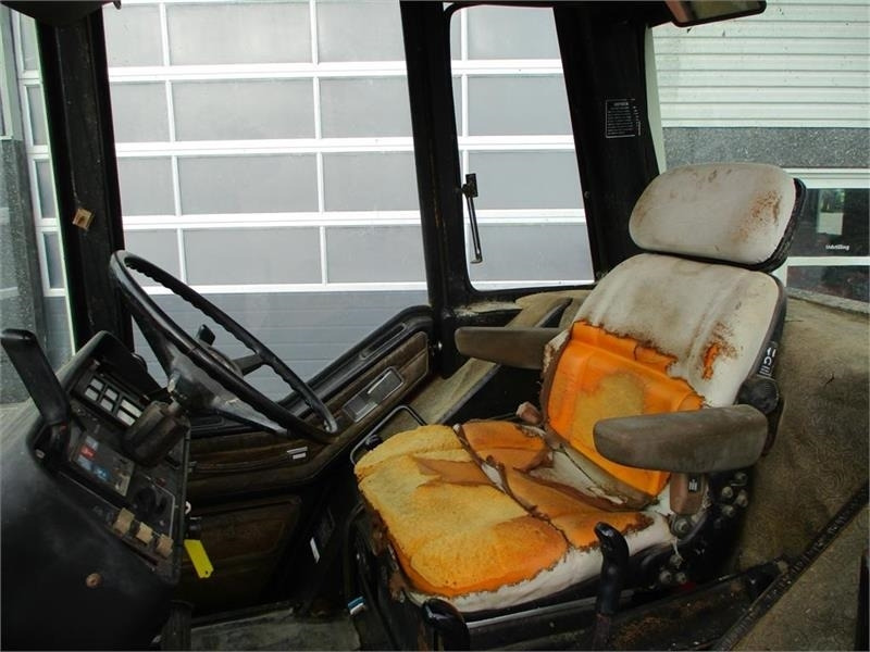 International 3588 Amerikaner klassiker  - Farm tractor: picture 5 International 3588 Amerikaner klassiker  - Farm tractor: picture 5