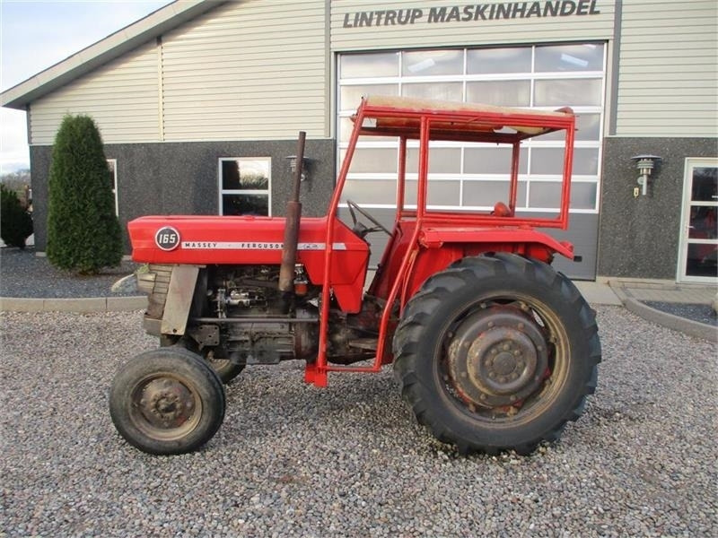 Farm tractor Massey Ferguson 165: picture 9
