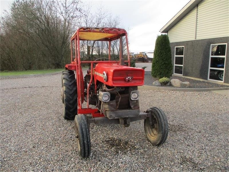 Farm tractor Massey Ferguson 165: picture 16