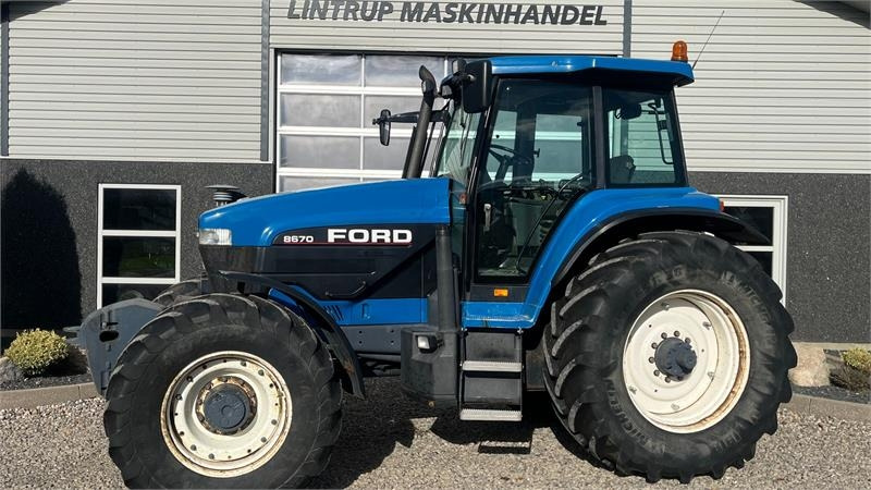New Holland 8670 Supersteer Samme ejer siden 2012, evt. med tv  - Farm tractor: picture 1 New Holland 8670 Supersteer Samme ejer siden 2012, evt. med tv  - Farm tractor: picture 1