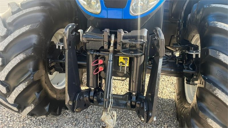 New Holland T7.270 AutoCommand med frontlift  - Farm tractor: picture 4 New Holland T7.270 AutoCommand med frontlift  - Farm tractor: picture 4