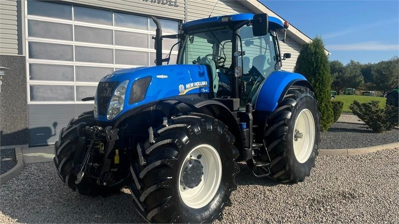 New Holland T7.270 AutoCommand med frontlift  - Farm tractor: picture 2 New Holland T7.270 AutoCommand med frontlift  - Farm tractor: picture 2
