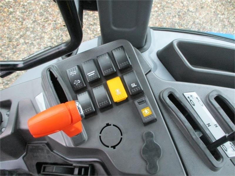 Farm tractor Solis 60 Med frontlift og frontPTO: picture 6
