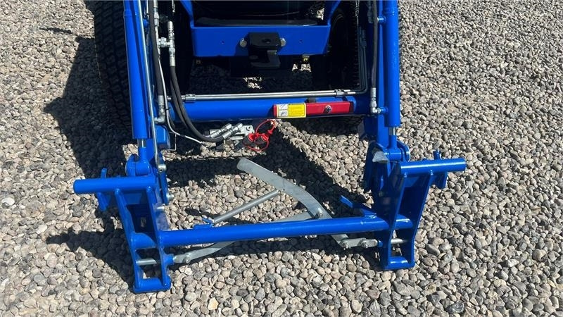 Solis H26 HST Turfdæk og Frontlæsser - Farm tractor: picture 4 Solis H26 HST Turfdæk og Frontlæsser - Farm tractor: picture 4