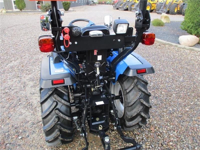 Solis S26 6+2 Gearmaskine med Servostyring og brede trak - Farm tractor: picture 4 Solis S26 6+2 Gearmaskine med Servostyring og brede trak - Farm tractor: picture 4