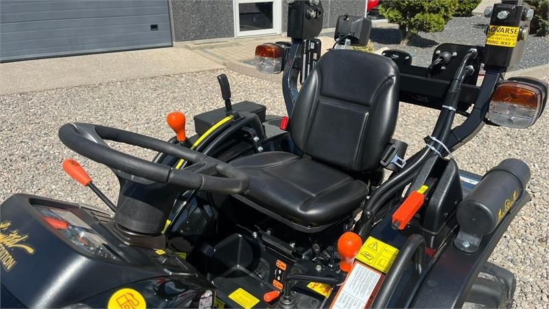 Municipal tractor Solis S26 Limited Edition i sort 6+2 Gearmaskine med Ser: picture 6