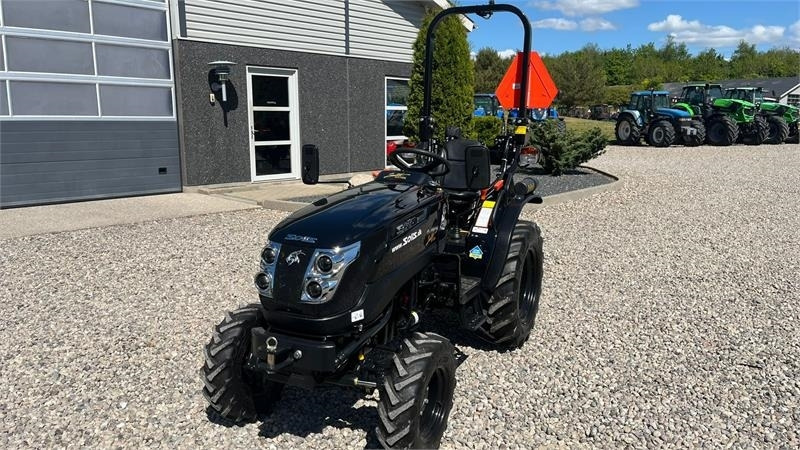 Municipal tractor Solis S26 Limited Edition i sort 6+2 Gearmaskine med Ser: picture 15