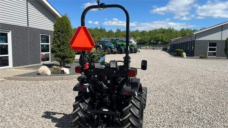 Municipal tractor Solis S26 Limited Edition i sort 6+2 Gearmaskine med Ser: picture 21