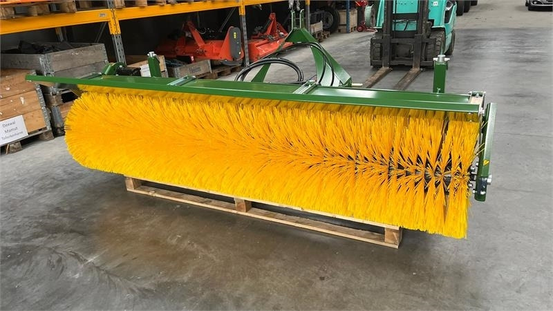 Thyregod TK 2800 med nylon børster og hydraulisk sving. bre - Broom: picture 4 Thyregod TK 2800 med nylon børster og hydraulisk sving. bre - Broom: picture 4