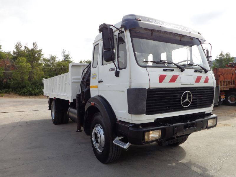 Mercedes-Benz NG 1933 V8 Mercedes Benz 19334X2 Kipper AND Crane - Tipper: picture 2 Mercedes-Benz NG 1933 V8 Mercedes Benz 19334X2 Kipper AND Crane - Tipper: picture 2